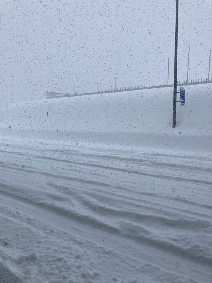 空港雪景色